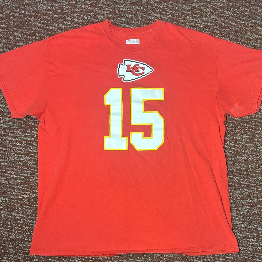 NFL team apparel Kansas City Chiefs T shirt Patrick Mahomes - Picture 2 of 11